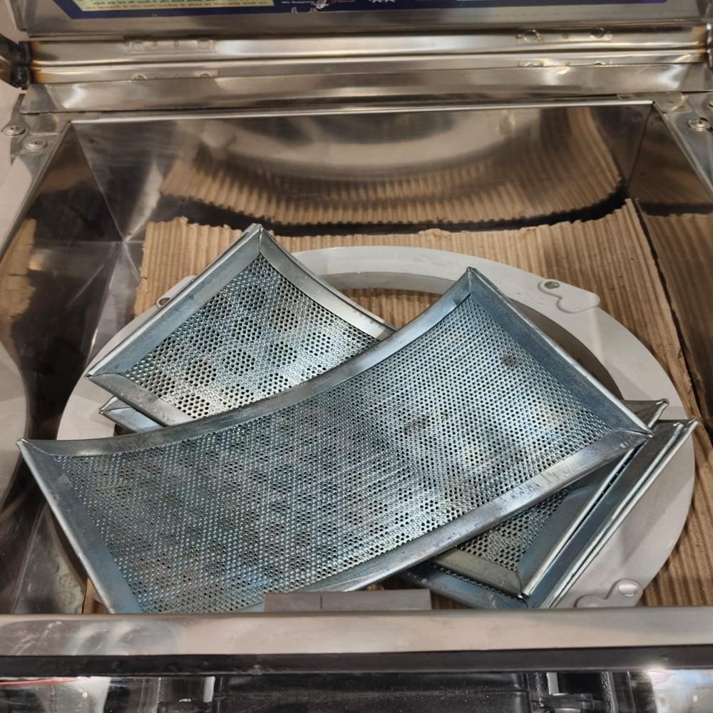 2 Hp A Class 2 In 1 Pulverizer - Automation Grade: Automatic