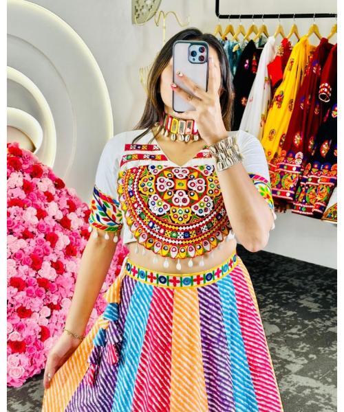 Latest Chaniya Choli Blouse Designs for Navratri | Navratri Blouse Design ideas