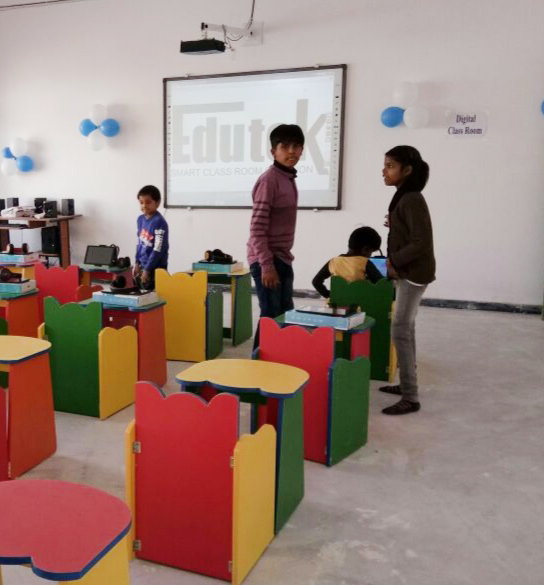 Digital Smart Classroom Projector Services