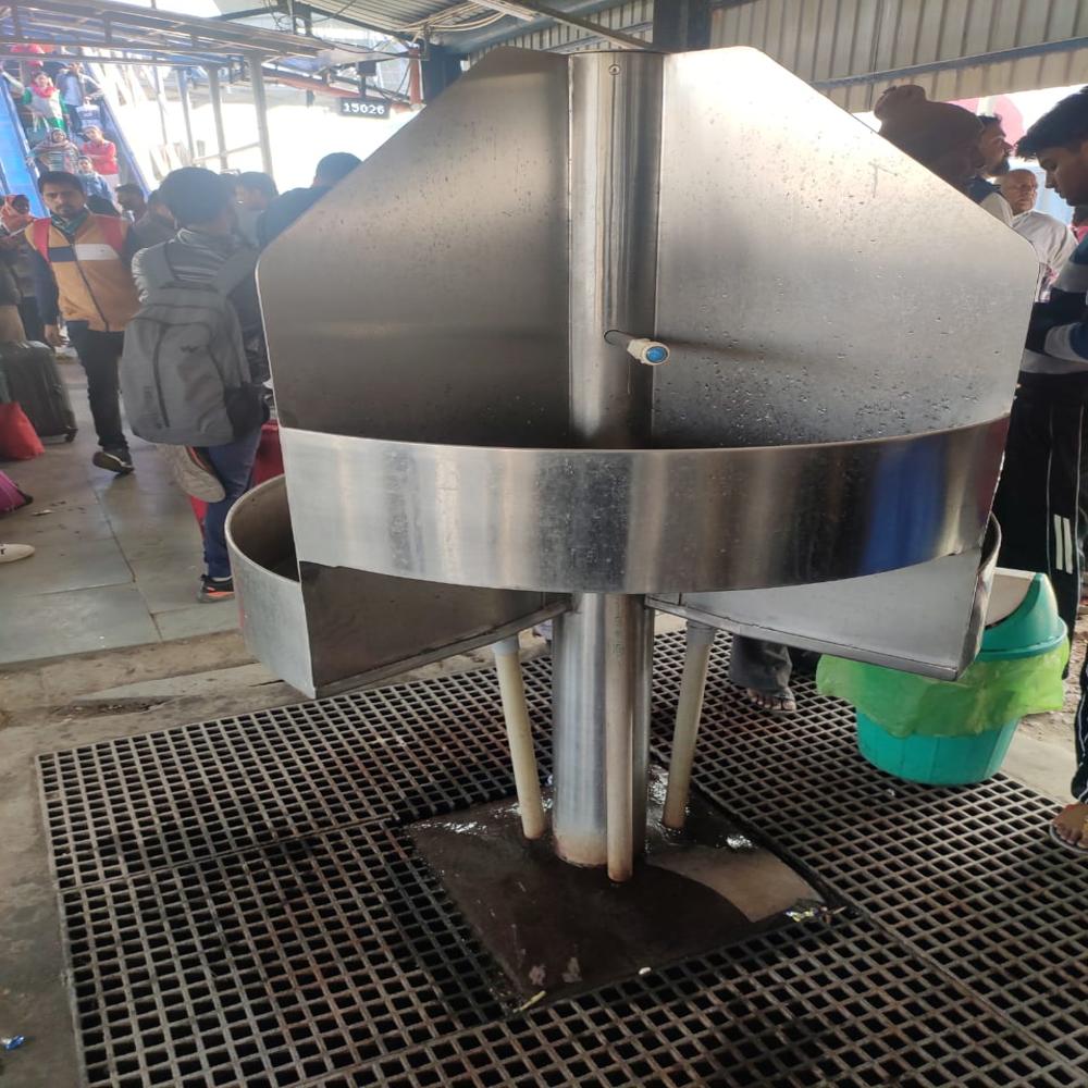 Railway Drinking Water Booth Steel