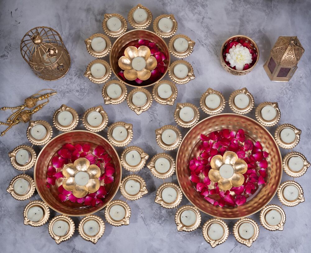Iron Diwali Diya Urli Set - Grade: Food / Decorative Grade