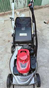 Honda Petrol Lawn Mower Honda Hrj216
