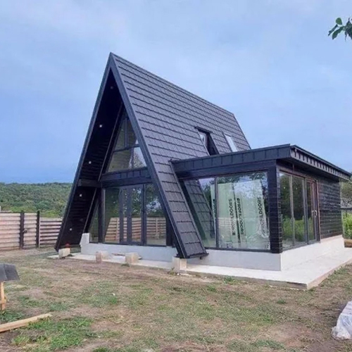 पूर्वनिर्मित पहाड़ी झोपड़ियाँ