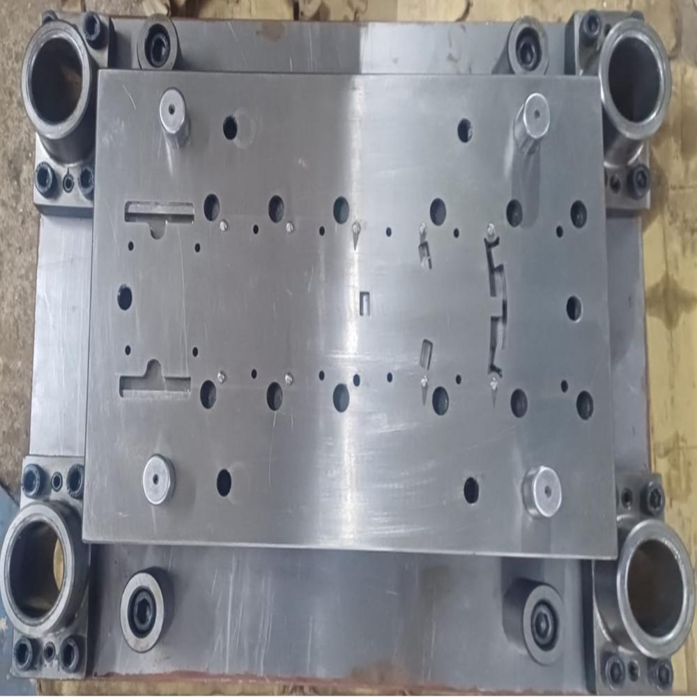 Progressive Press Tools - Stainless Steel, Standard Sizes, Silver Color | Smooth Surface Finish For Industrial Performance