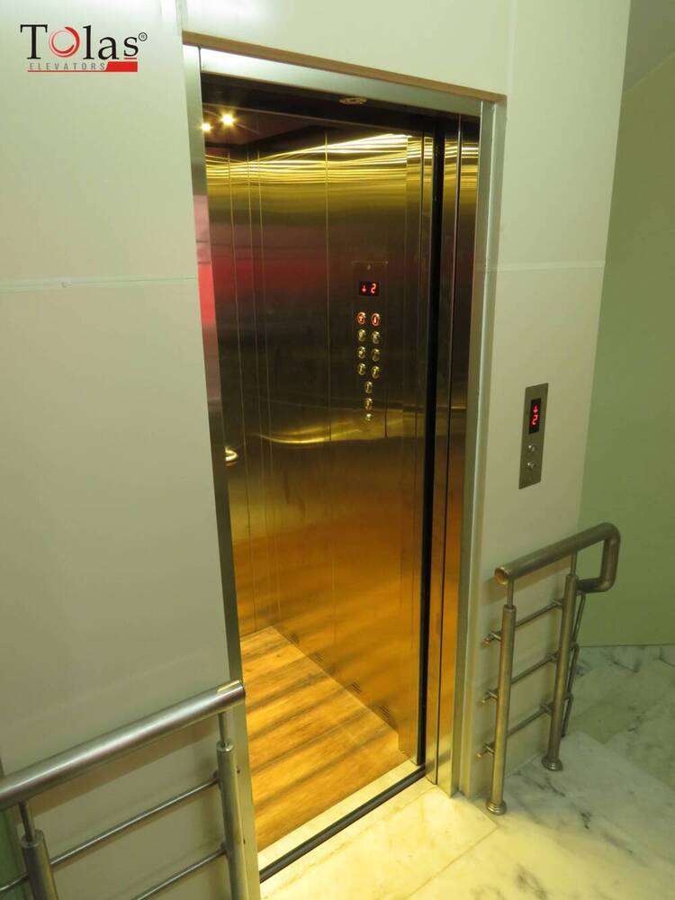Passenger Elevator - Car Dimension: 1m X 1m To 1.5m X 3m