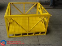 Cage Pallets - Color: Yellow