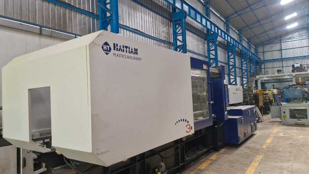 उपयोग की गई इंजेक्शन मोल्डिंग मशीन