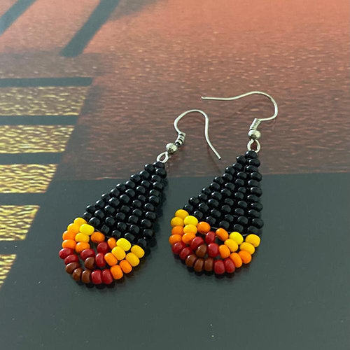 हाथ से बने ड्रॉप बीड्स इयररिंग्स