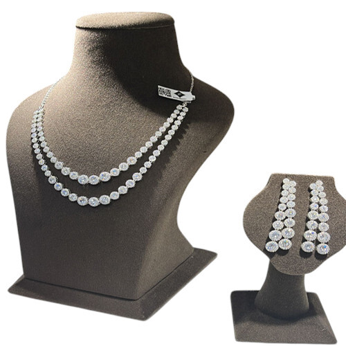 Silver Necklace Set - Gender: Women