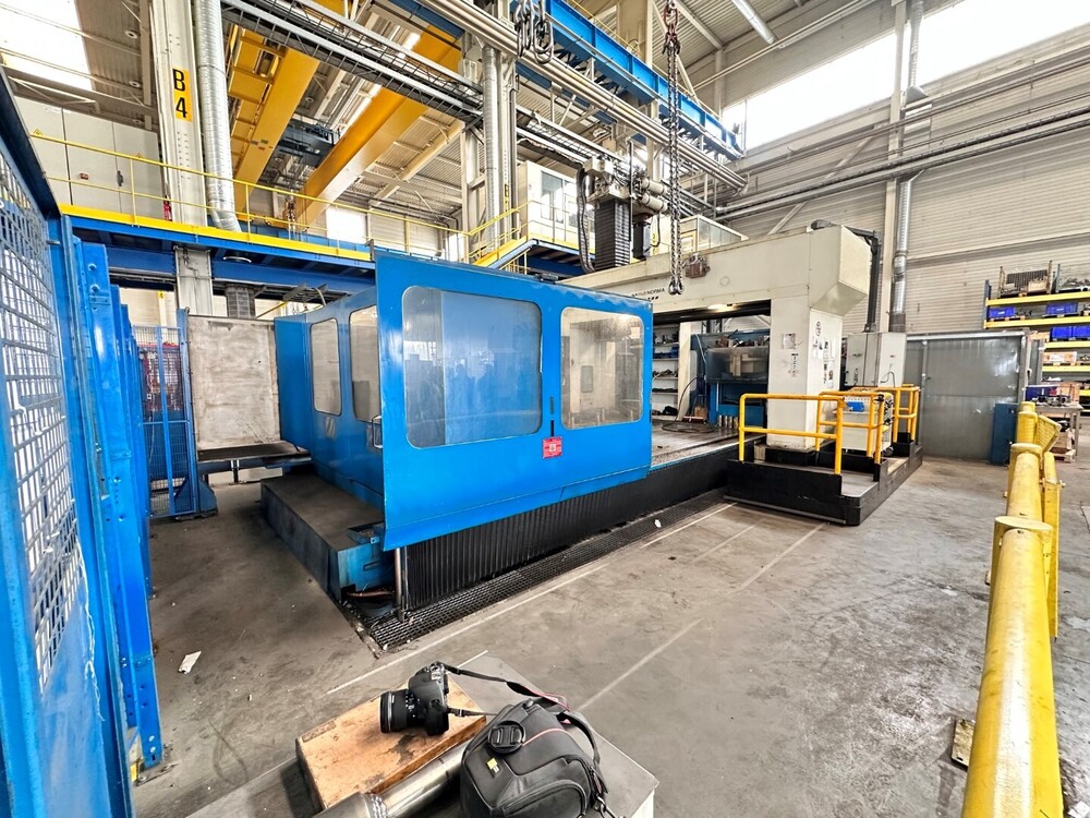 Cnc Gantry Mill Machine With 5 Axis Head - Feature: Easy To Operate