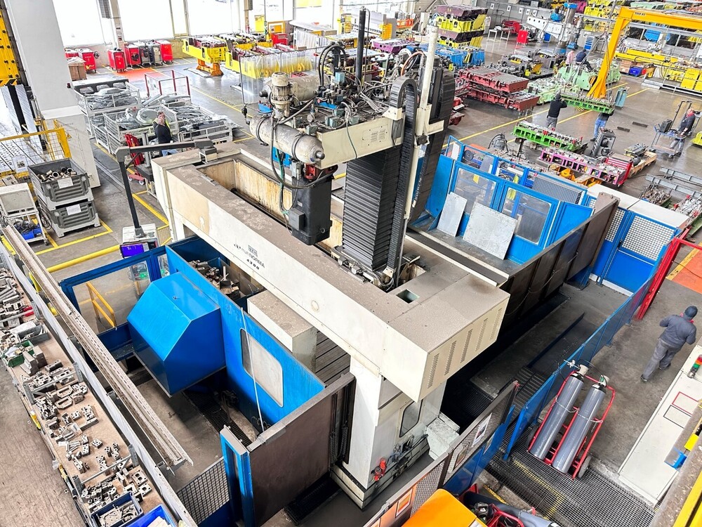 CNC Gantry Mill Machine With 5 Axis Head