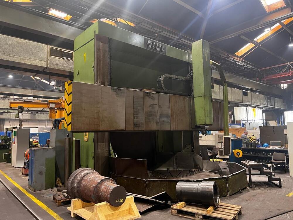 4000 mm x 2500mm Schiess CNC VTL Machine