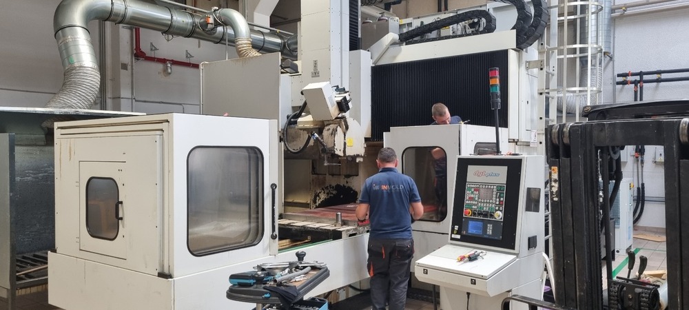 Favretto Mfd 200 Used Cnc Portal Surface Grinding Machine - Capacity: 5000 Kg