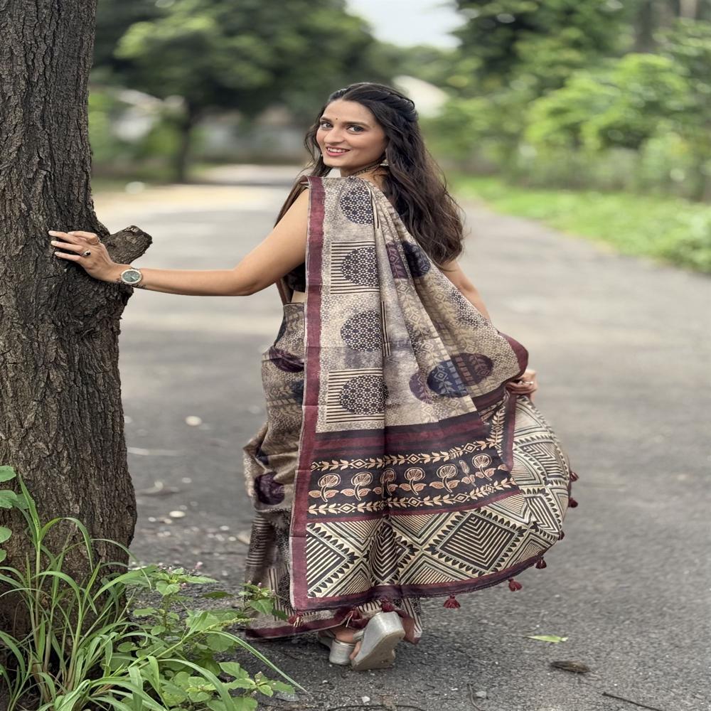 TUSSAR SILK Floral Block Print Saree