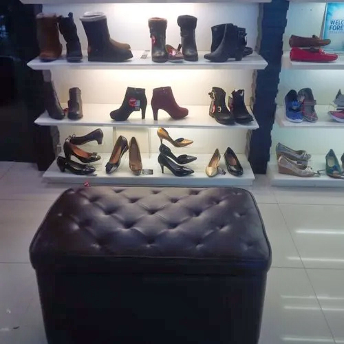 Showroom Mount Shoe Display Rack - Color: White
