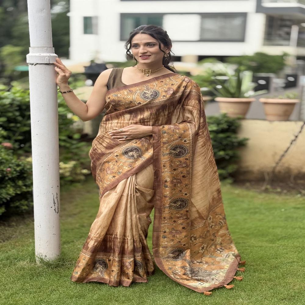 महिलाओं के लिए चॉकलेट साड़ी