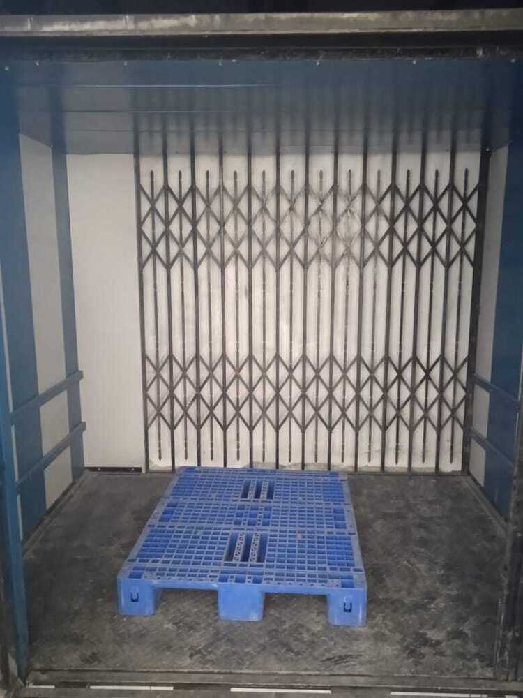 Goods Lift With Freight Elevator - Heavy-duty Steel, Large Cabin Space, Robust Load Capacity For Industrial Material Transport | Designed For Multi-level Use