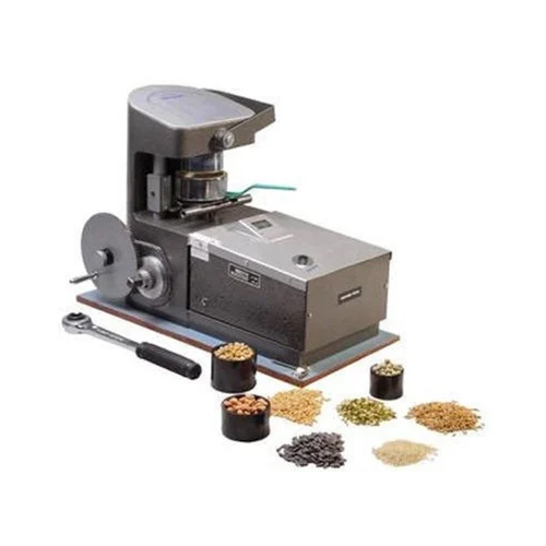 Digital Grain Moisture Meter - Accuracy: +/-0.2  %