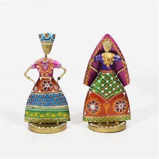 टेबल सजावट - विनायक आर्ट्स