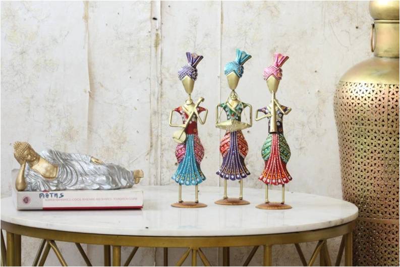 TABLE DECOR