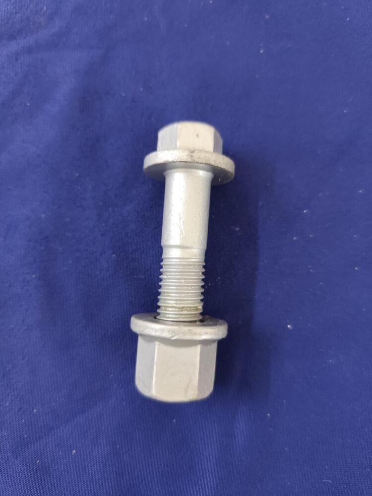 Chasis nut bolt / VOLVO / 984857 /  992328