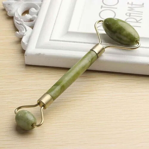 Green Jade Face Roller - Dimension (L*w*h): 14.5 X 01 X 05.5  Centimeter (Cm)