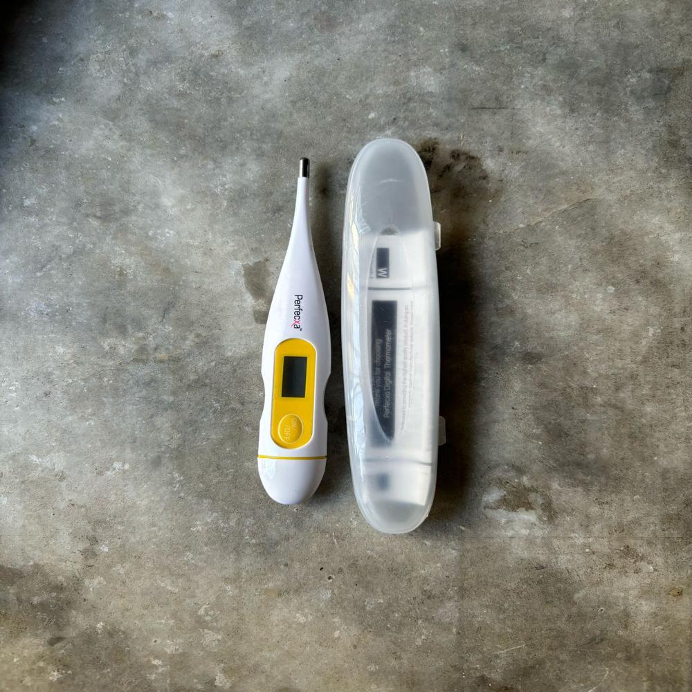 Digital Thermometer - Plastic, Waterproof, White | Fast Measurement In 60 Seconds, Large Display, Energy-saving Automatic Shut-off, 2-year Warranty