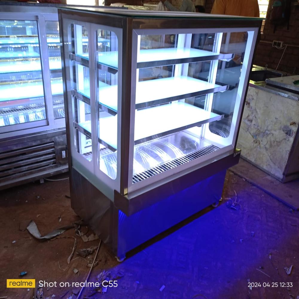 SS Straight Glass Counter