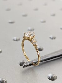 1ct Round Lab Grown Diamond 18K Yellow Gold Engagement Ring