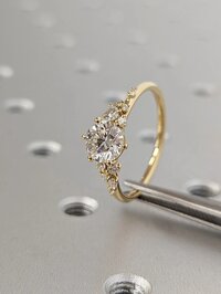 1ct Round Lab Grown Diamond 18K Yellow Gold Engagement Ring