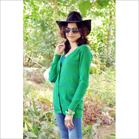 लड़कियों की लंबी कार्डिगन