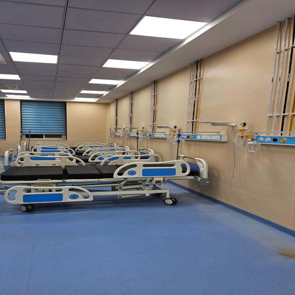 Hospital Bed - Iron Frame, 400 Ft Dimensions | Hydro-mechanical Angle Adjustment, Electric Power, Central Lock Wheels, Portable Design, Built-in Nightlight