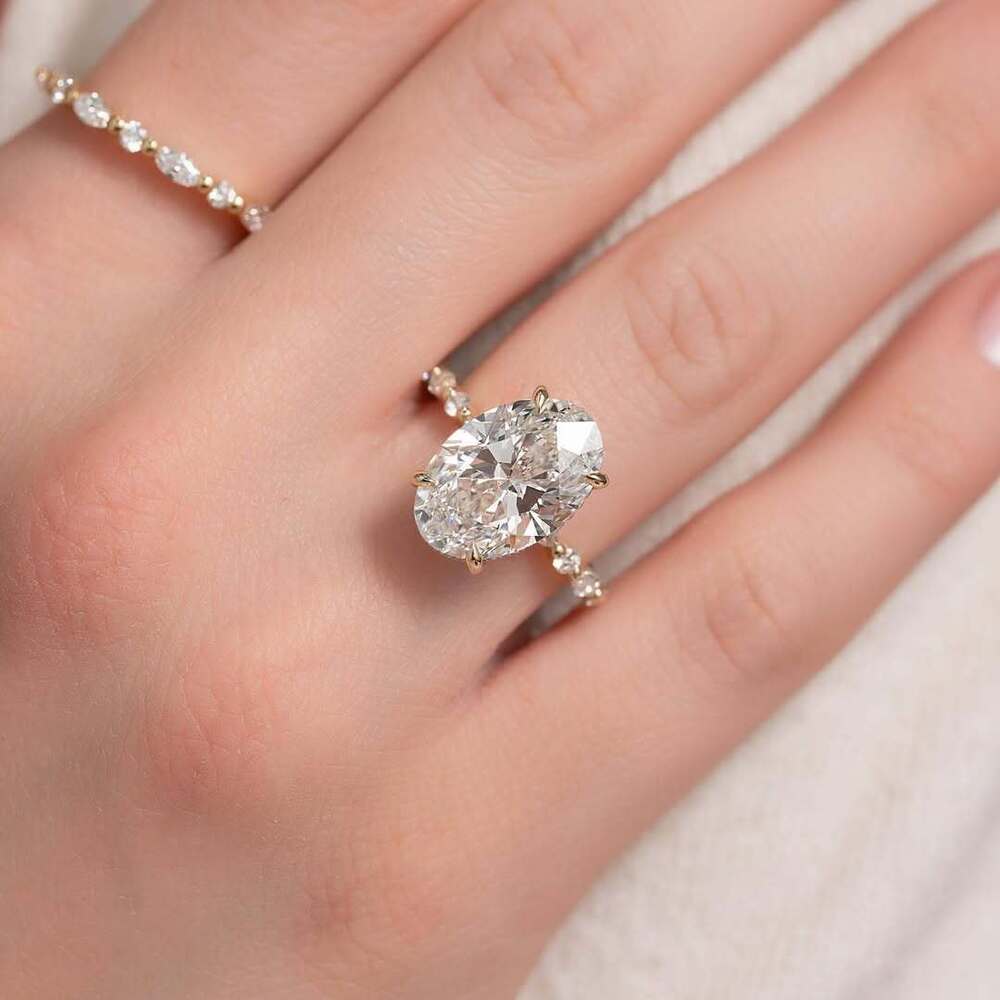 Oval Diamond Ring