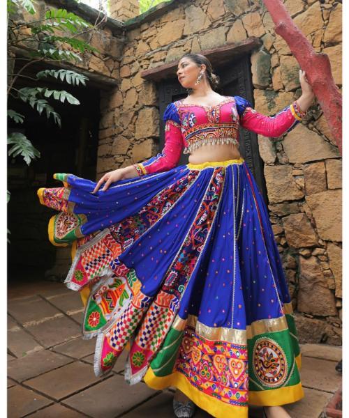NAVRATRI GAMTHI WORK CHOLI