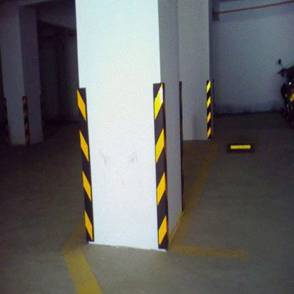 Reflective Rubber Corner Guard - Color: Yellow And Black