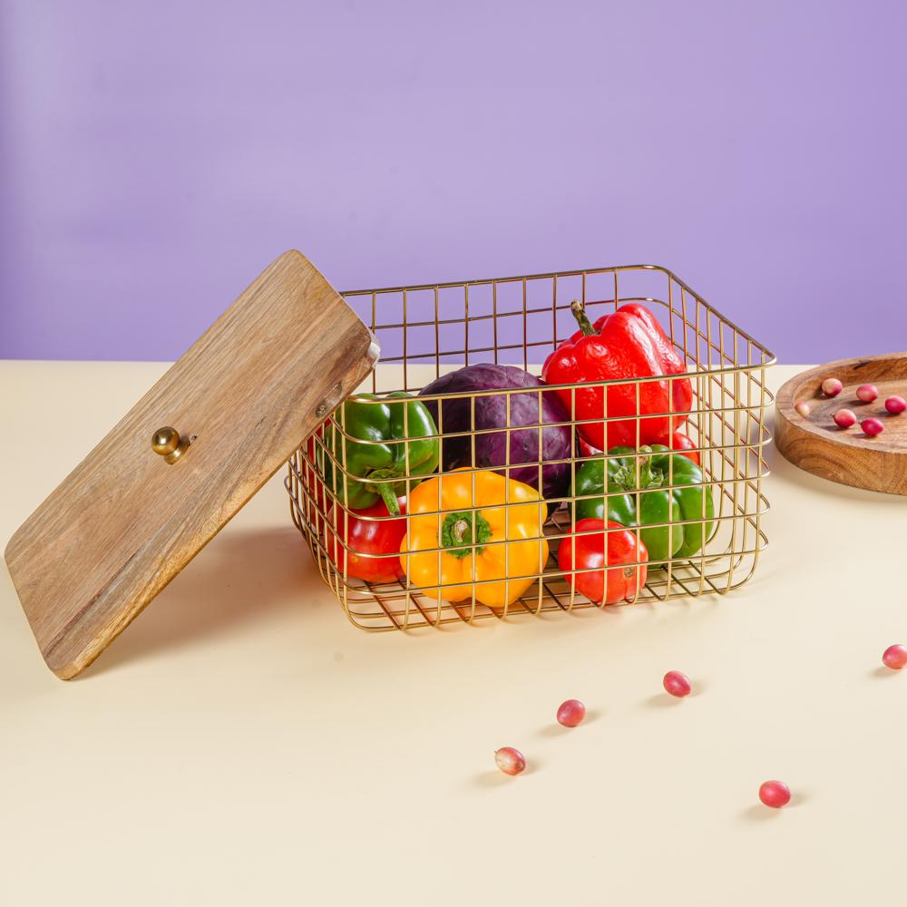 METAL GOLD FRUIT BASKET WITH WOODEN LID