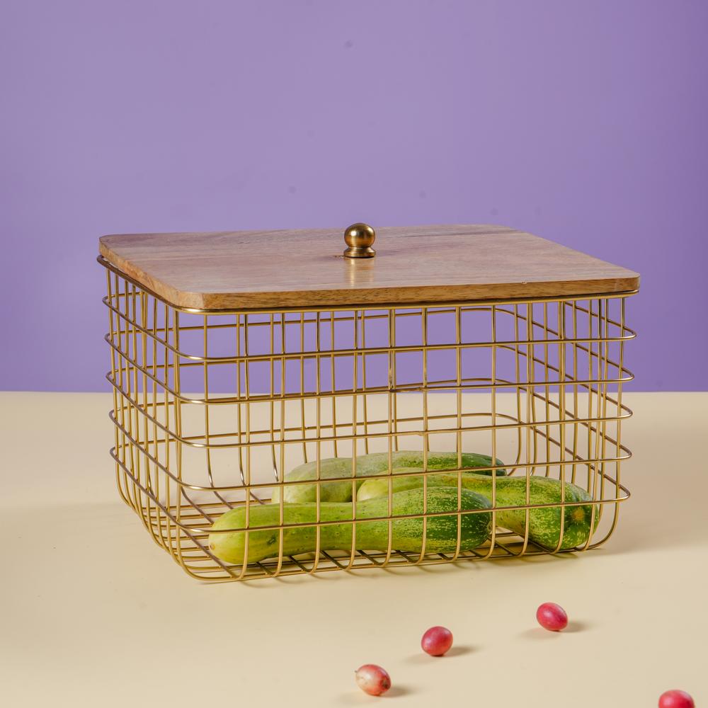METAL GOLD FRUIT BASKET WITH WOODEN LID