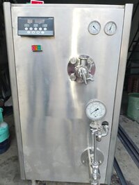 400 Litre Continuous Freezer - Color: Silver
