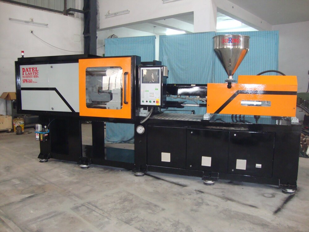 Spm-160 Plastic Injection Molding Machine - Capacity: 100-150 Ton/day