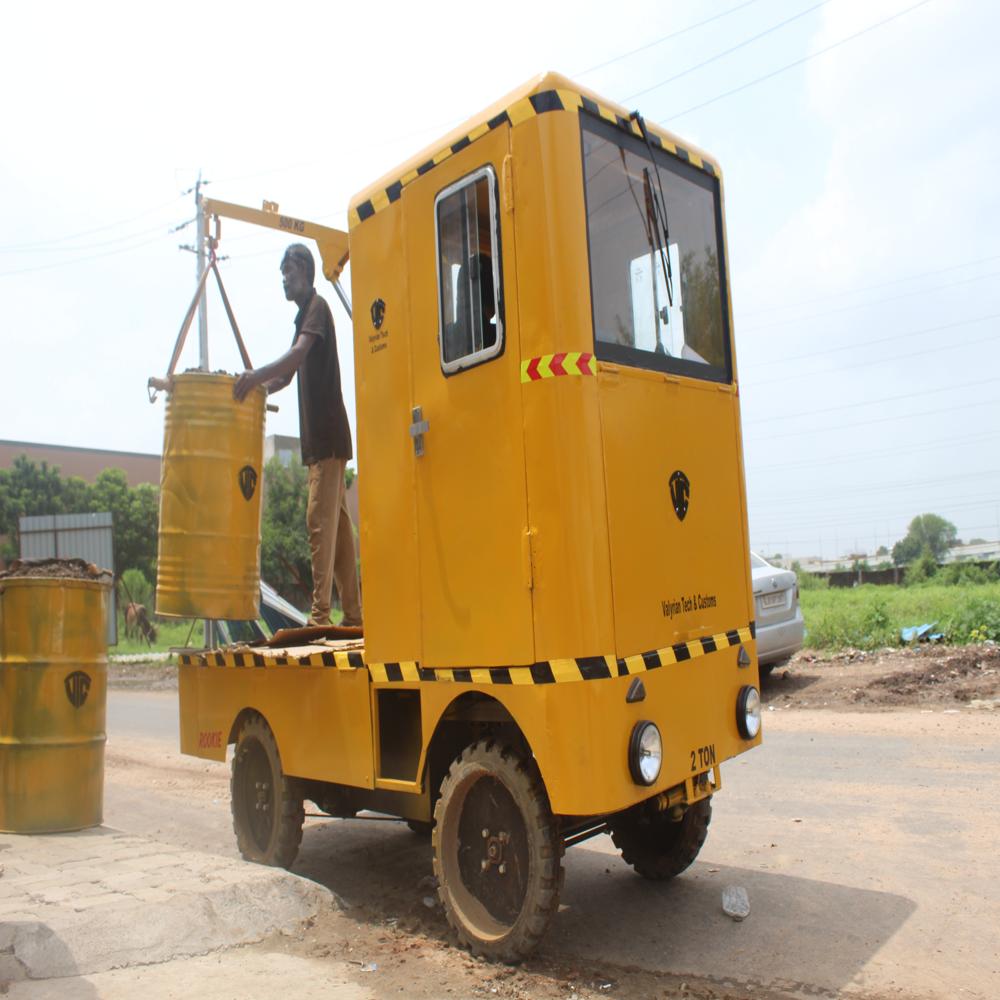 ROOKIE (Battery operated Platform Truck With Crane)