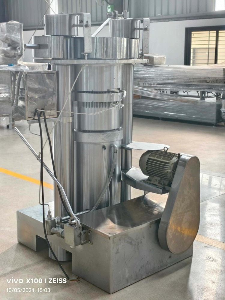 Garlic Hydraulic Cold Oil Press Machine - Dimension (L*w*h): 1200mm X 900mm X 1500mm Millimeter (Mm)