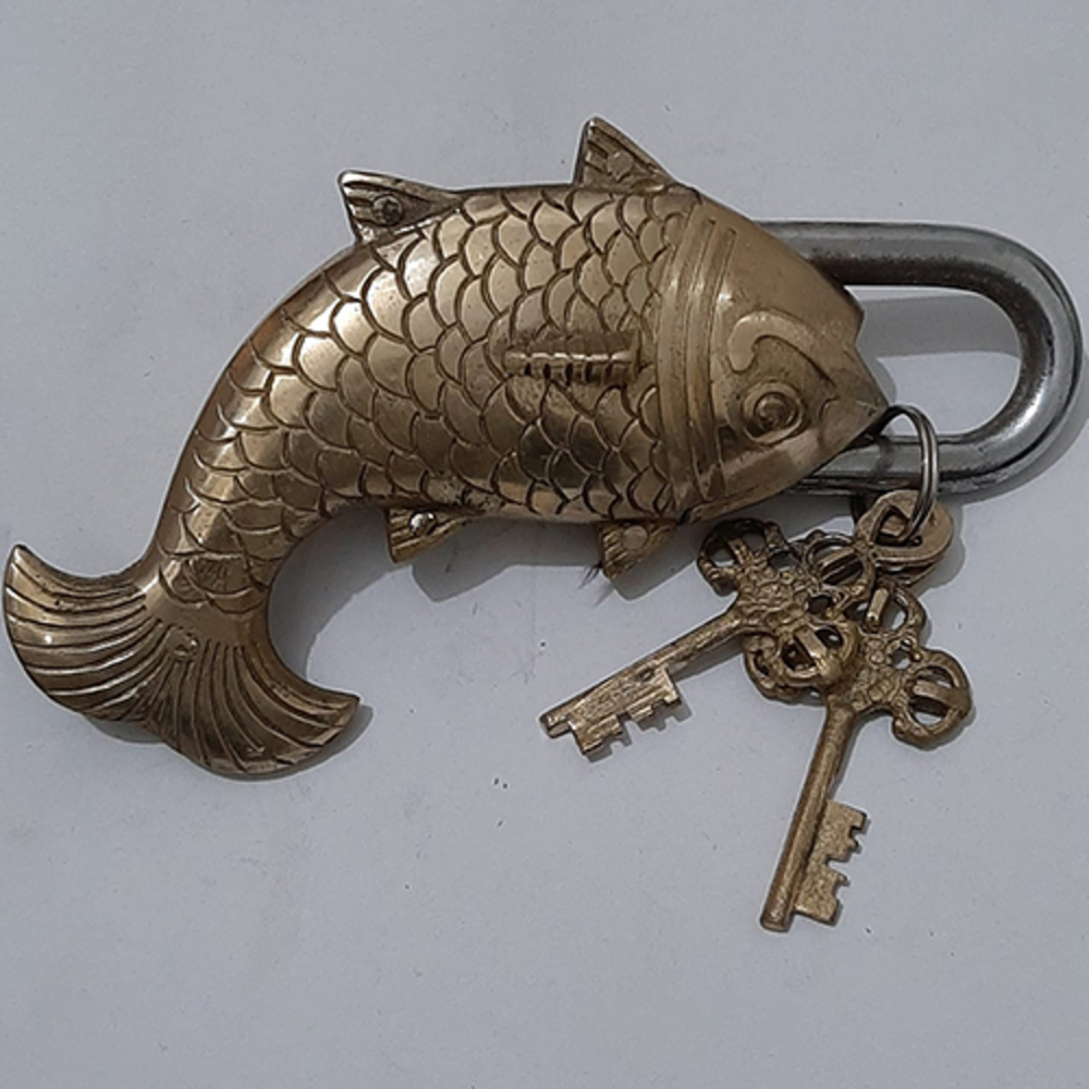 Brass Big Fish Tricky Lock - Color: Golden