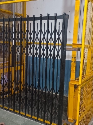 Cage goods Lift