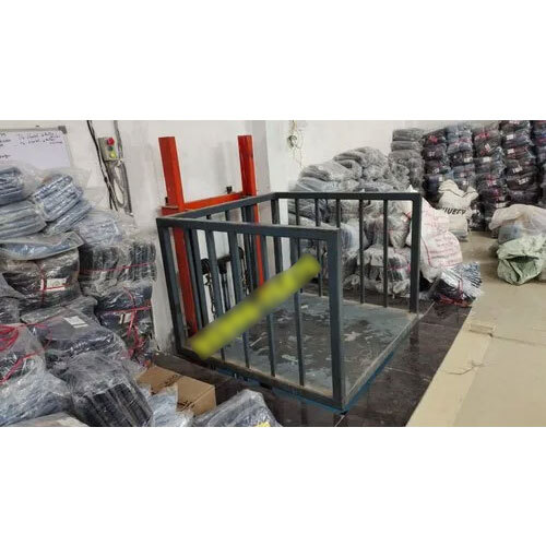 हाइड्रॉलिक गुड्स लिफ्ट 500 KG