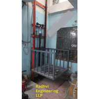 Mild Steel Single Mast Goods Lift
