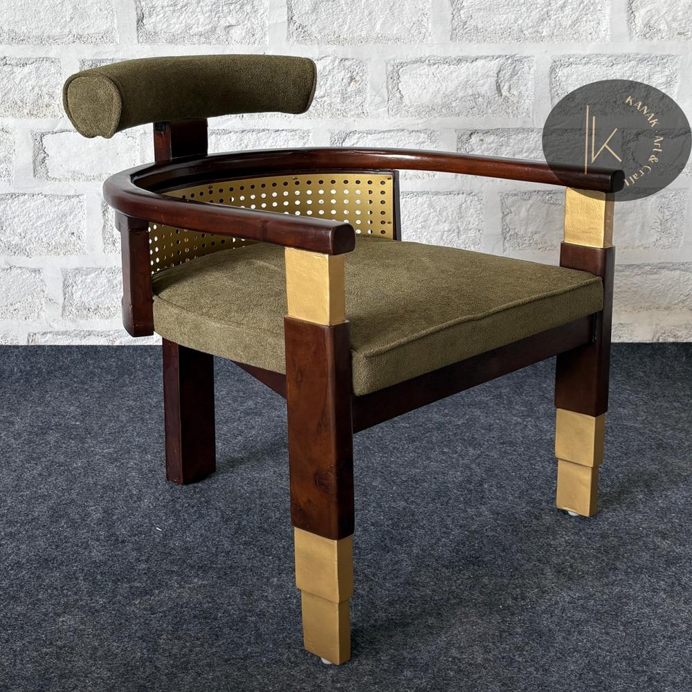 RESTAURANT CUSHION CHAIR