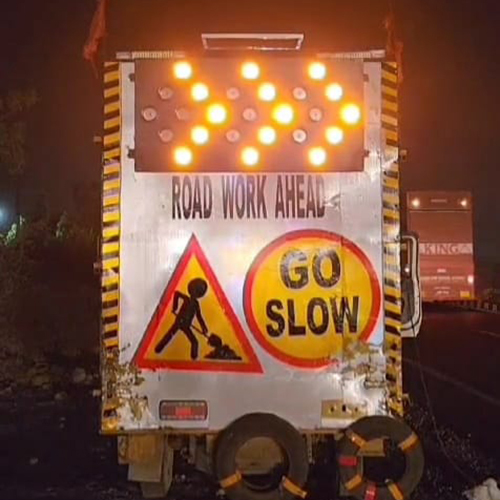 Solar Directional Arrow Board For Nhai - Application: Road Safety