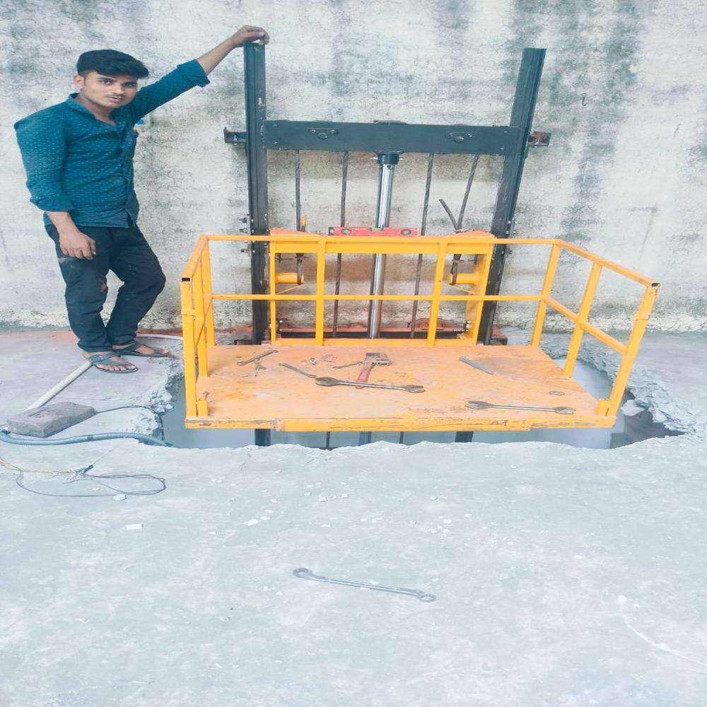 Hydraulic Single Mast Wall Mounted Goods Lift