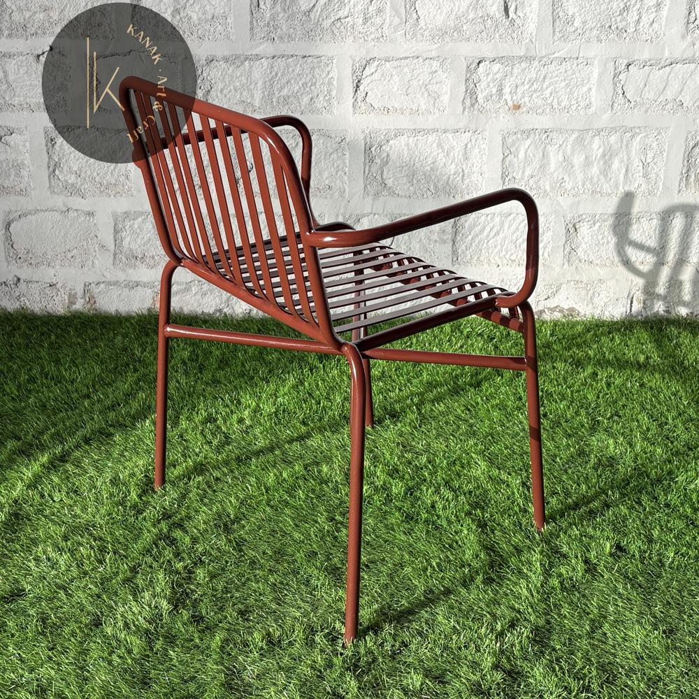 CAFE CHAIRS & TABLE 