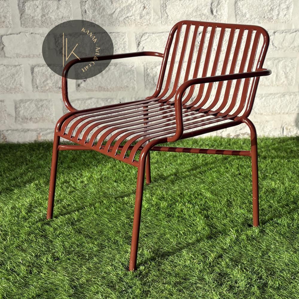 CAFE CHAIRS & TABLE 